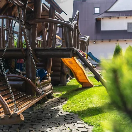 Dunajecki Dworek فندق مبيت وإفطار