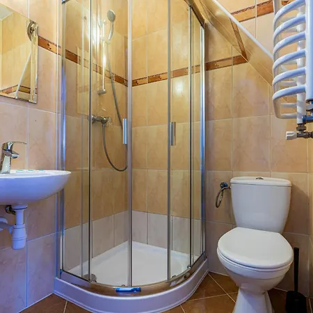 Dunajecki Dworek فندق مبيت وإفطار 3*