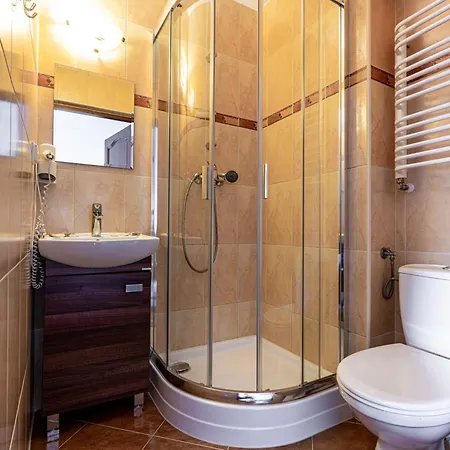 فندق مبيت وإفطار Dunajecki Dworek 3*