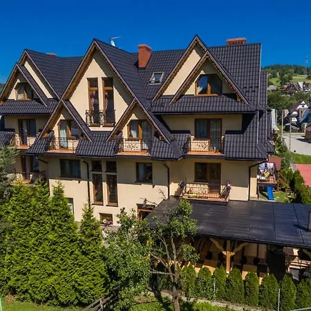 Dunajecki Dworek فندق مبيت وإفطار