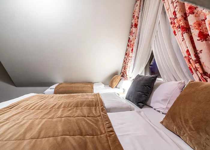 Dunajecki Dworek Bed & Breakfast Gliczarów