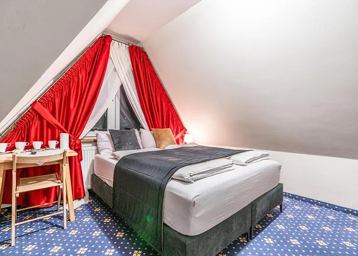 Dunajecki Dworek Bed & Breakfast 3*