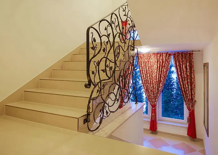 לינה וארוחת בוקר Dunajecki Dworek זקופאנה