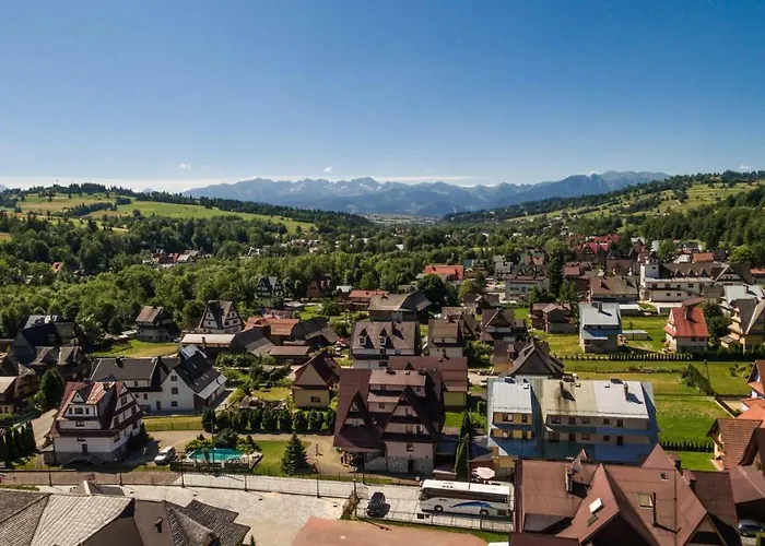 Dunajecki Dworek Bed and Breakfast